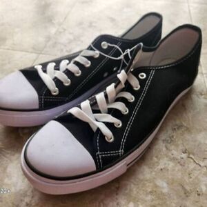 OT REVOLUTION Men's Classic Black Canvas Low-Top Sneakers
